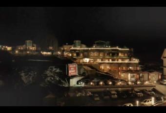 Galleu Hill Resort, Kufri Himalayan view resort has Balcony rooms