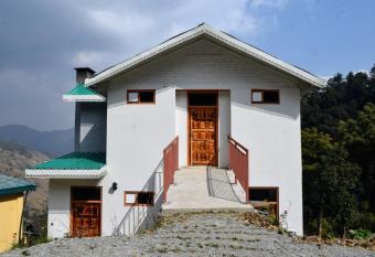 Welcome Chail Homestay has Balcony rooms