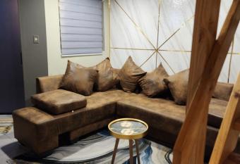 Aurora Inn Clarens allows 18 year olds to book a room