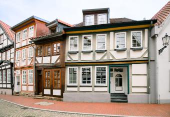 Moderner Komfort trifft Historie has Balcony rooms