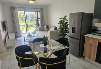 Outerspaces- 2 Bedroom apartment-Sandton allows 18 year olds to book a room