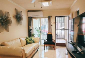 Encantadora casa con ubicaci  n privilegiada has Balcony rooms