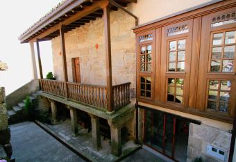 Casa Ma  oso allows 18 year olds to book a room