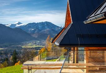 1000m n.p.m. allows 18 year olds to book a room