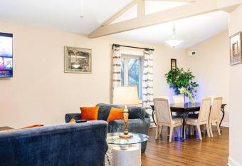 High-End Oasis Close to Fun allows 18 year olds to book a room