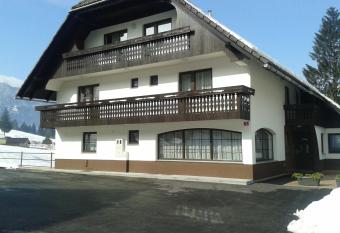 Apartments Bor allows 18 year olds to book a room