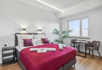 SUITE4ME - Moderne Apartments I K  che I Balkon I Waschmaschine has Balcony rooms