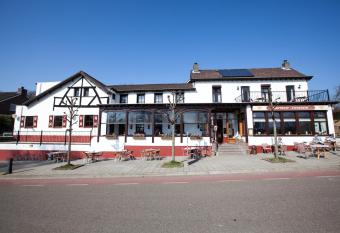 Gasthof Euverem allows 18 year olds to book a room