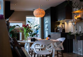 living with the host and the dog Comfortable double room in a house in Lillestr  m has Balcony rooms