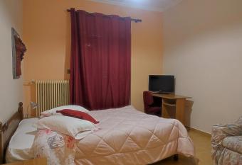 Mema s Tranquil Studio in Patra - Free Parking has Balcony rooms