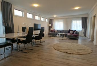 Havana has Balcony rooms