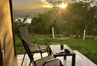 LakeLifeCR Tu casa frente al Lago Arenal has Balcony rooms