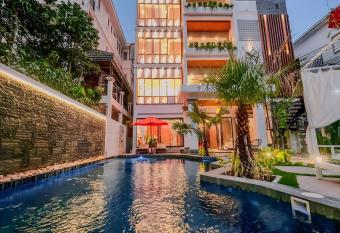 The Luxury has Balcony rooms