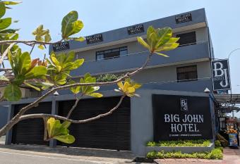 Big John Hotel allows 18 year olds to book a room