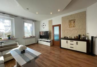 Apartament Muszelka allows 18 year olds to book a room