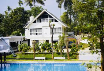 Brooke Forest Heaven Resort has Balcony rooms