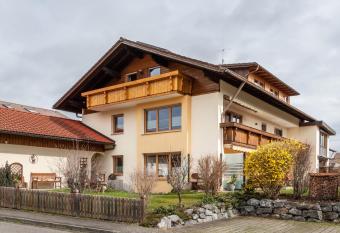 Ferienwohnung Schlo  berg has Balcony rooms