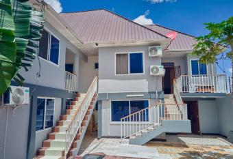 SULTANA APPARTMENTS has Balcony rooms