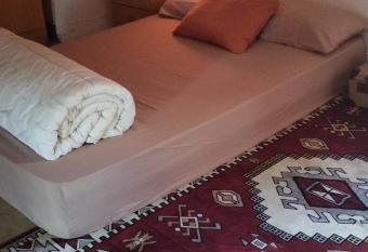 Casa Bah  a allows 18 year olds to book a room