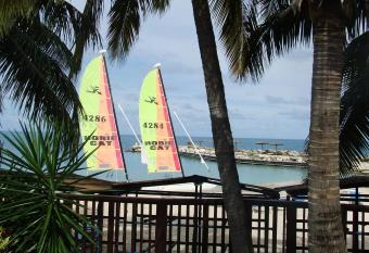 Northshore Seaside Suites has Balcony rooms