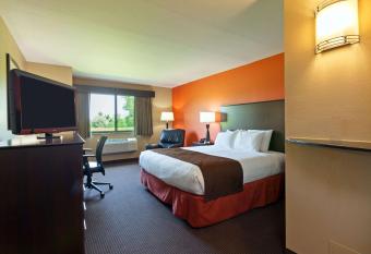 AmericInn by Wyndham Algona allows 18 year olds to book a room