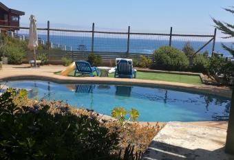 CasaMar ElQuisco allows 18 year olds to book a room