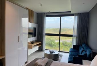 Zimbali Lakes Boulevard Suites 258 allows 18 year olds to book a room