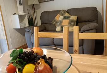 Nonna Lori s Chalet Pisa zona stazione e Aeroporto allows 18 year olds to book a room