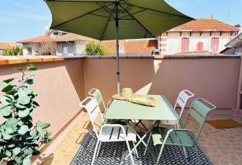 La casa magique, bulle enchant  e, 100m de la plage allows 18 year olds to book a room