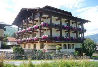 Haus Voglreiter has Balcony rooms