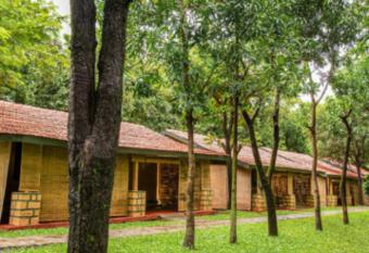 Wild Roots Riverside Lodge allows 18 year olds to book a room