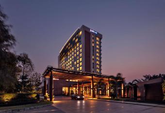 Radisson Blu Hotel Guwahati allows 18 year olds to book a room