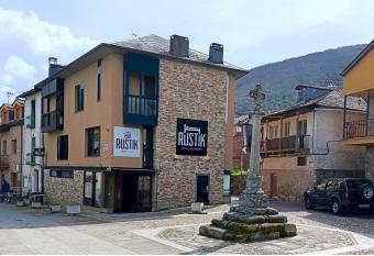 Rustik Hostal Rural allows 18 year olds to book a room