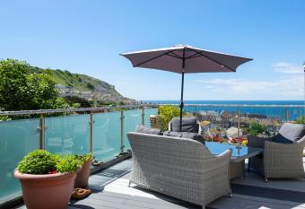 BnB-side allows 18 year olds to book a room