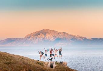 La Cocotera Boutique Hostel & Coworking allows 18 year olds to book a room