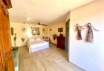 Les Terrasses de L   has Balcony rooms