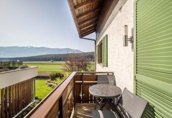 Haus Rieder Paul Apt 2 has Balcony rooms