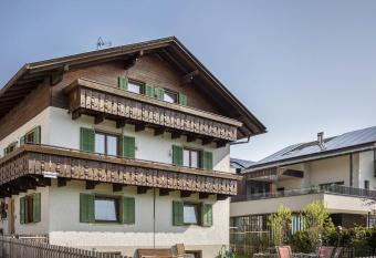 Haus Rieder Paul Apt 1 has Balcony rooms