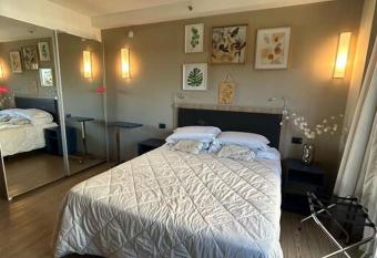 St  dio Flat Alpha Stay Single has Balcony rooms