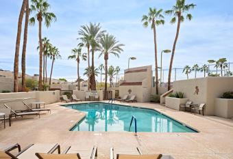 Scottsdale - 6206 N 30th Pl has rooms with a private hot tub