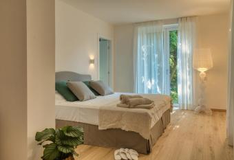 Agrirelais La Bolla has Balcony rooms