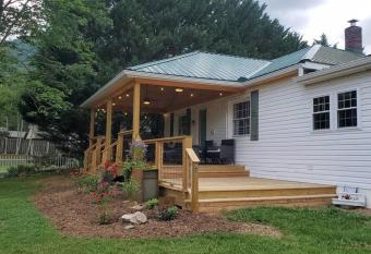 (null) has Balcony rooms