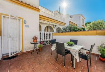 Casa Del Sol has Balcony rooms