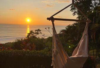 Villa Del Mar 1 Spectacular ocean view! allows 18 year olds to book a room