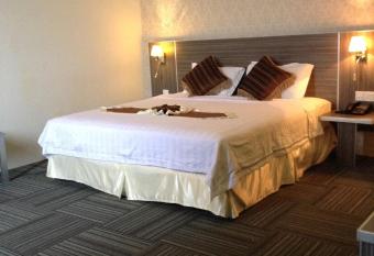 K Garden Hotel (BS) has Smoking/Balcony rooms