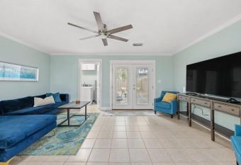 Beautiful townhome in the heart of St Andrews has Balcony rooms