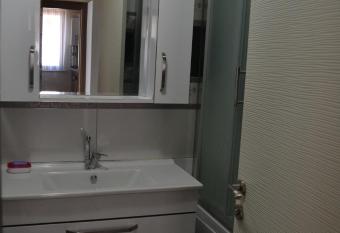 Almasa Suite Aparts has Balcony rooms