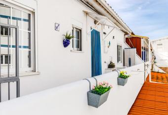 Lovely Apartement has Balcony rooms