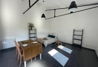 Loft spirit, Paris 2024, 5 min de Paris has Balcony rooms