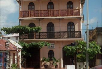 Rumaisa Hotel has Balcony rooms